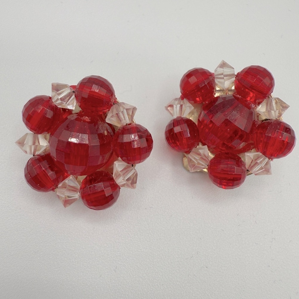 Vintage Signed Lisner Red Cluster Earrings with Glossy Beads